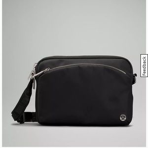 City Adventurer crossbody